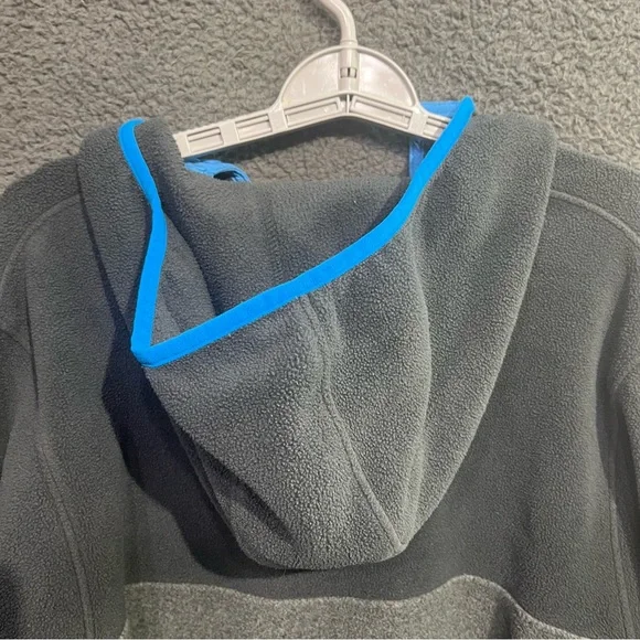 Patagonia Synchilla Men’s Gray and Blue Button Up Fleece Jacket Hood Size M - Picture 6 of 9